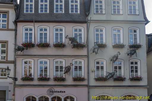 Marburg /  Die Fliegen aus "Das tapfere Schneiderlein"