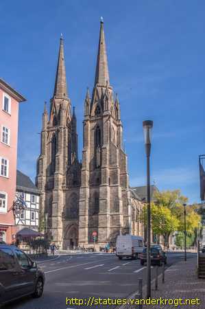 Marburg /  Maria mit Kind