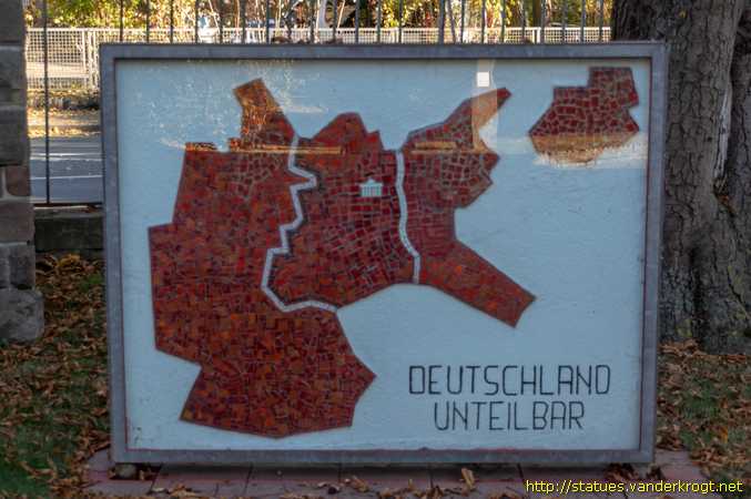 Bad Arolsen /  Mahnmal 'Deutschland unteilbar'