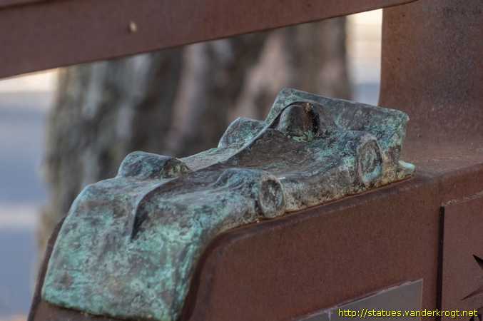 Bad Arolsen /  Denkmal 30 Jahre Städtepartnerschaft Bad Arolsen - Heusden-Zolder