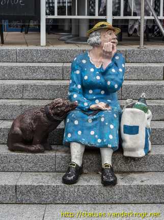 Heringsdorf /  Frau mit Hund