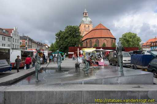 Ribnitz /  Bernsteinfischerbrunnen