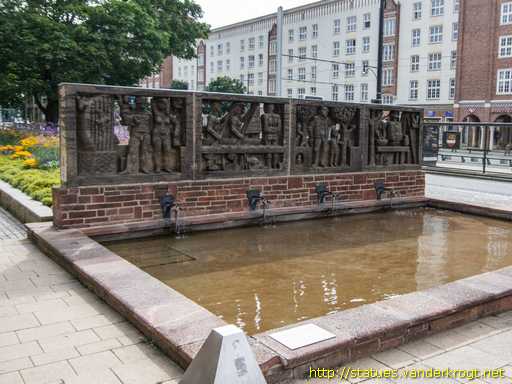 Rostock /  Menschen am Wasser
