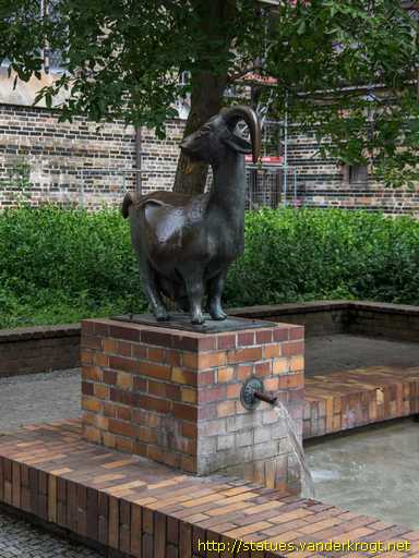 Rostock /  Afrikanische Bergziege