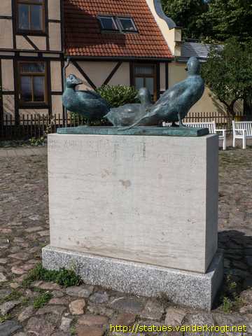Warnemünde /  Drei Klaashahns