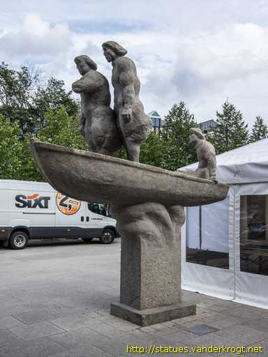 Warnemünde /  Lotsenehrung