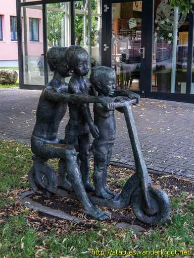 Schwerin /  Rollerkinder