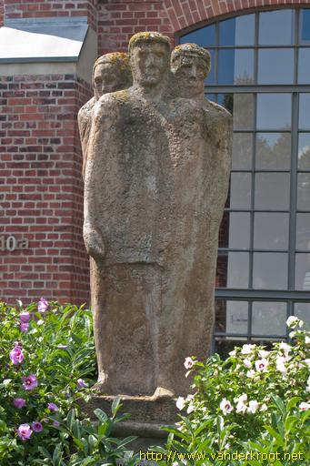 Lingen (Ems) /  Denkmal für Zwangsarbeiter an der 'Halle IV'