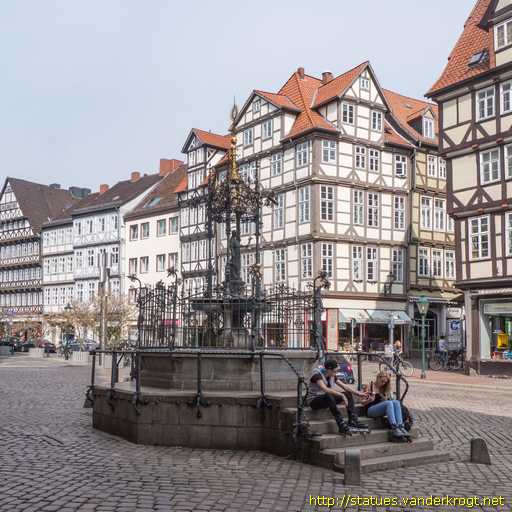 Hannover /  Holzmarktbrunnen - Oscar-Winter-Brunnen