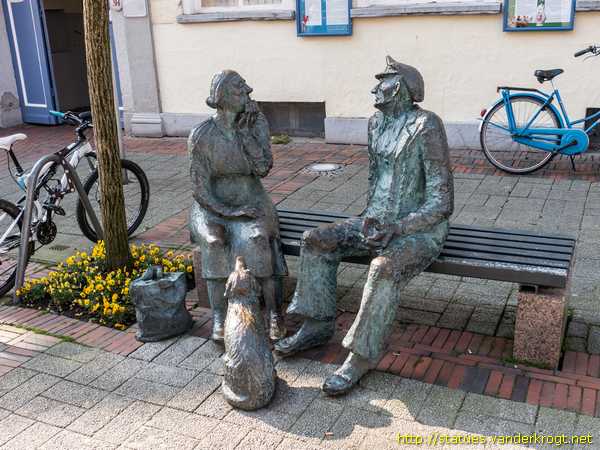 Aurich /  Moorbauernpaar oder 'Oma und Opa'
