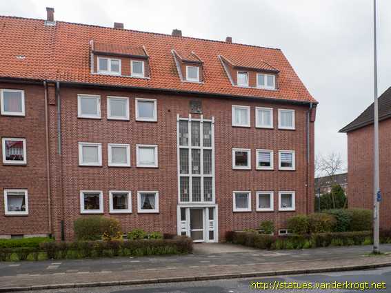 Cuxhaven /  Zeitungsverkäufer