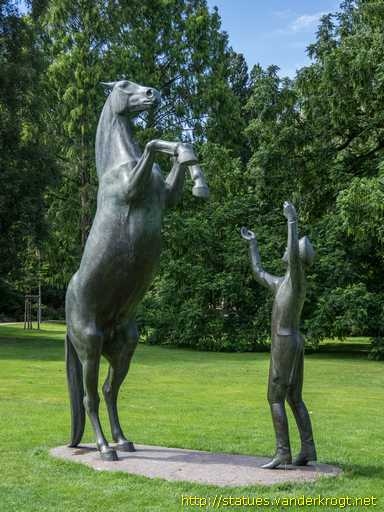 Celle /  Hengst Wohlklang in der Freiheitsdressur