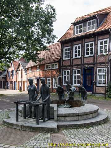 Nienburg/Weser /  Spargelbrunnen