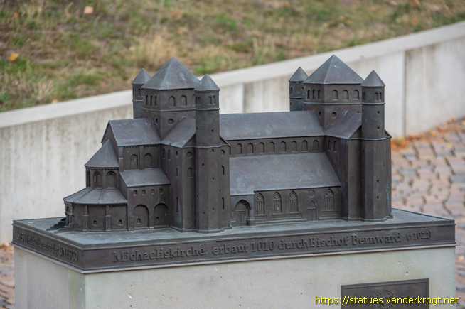 Hildesheim /  Modell der Michaeliskirche