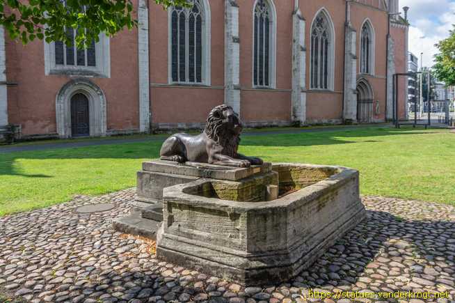 Braunschweig /  Löwenbrunnen