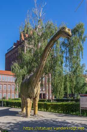 Braunschweig /  Lebensgroße Modelle von Dinosauriern