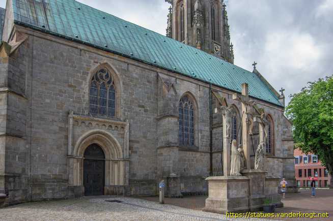 Meppen /  Bronzetür 'Die Tore des Erlösers'