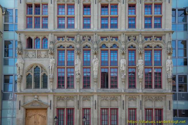 Wesel /  Fassadenfiguren des Rathauses