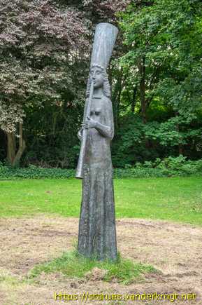 Rheine /  Flötenspielerin