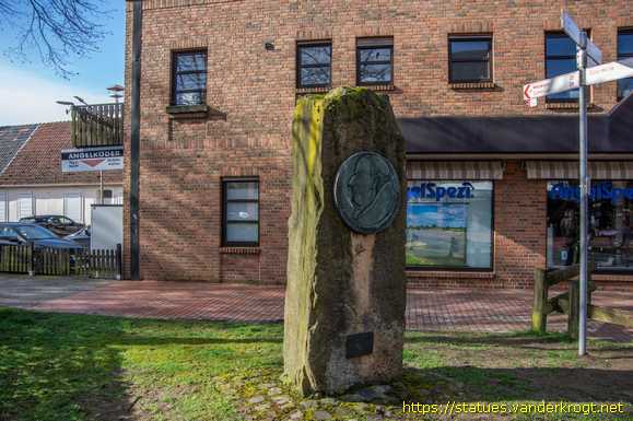 Epe /  Denkmal für Kardinal Graf von Galen