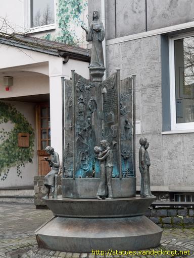 Meschede /  Brunnen Kleines Welttheater