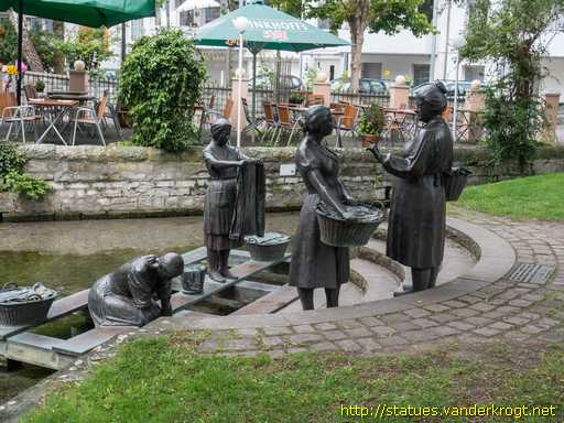 Paderborn /  Die Waschfrauen