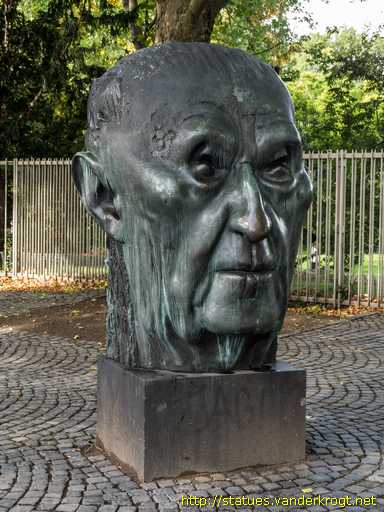 Bonn /  Konrad Adenauer-Denkmal