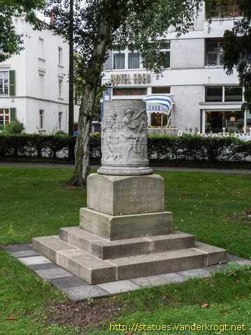 Bad Godesberg /  Probussäule