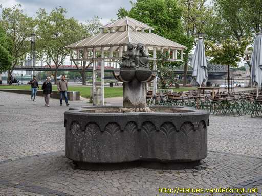 Köln /  Fischweiberbrunnen