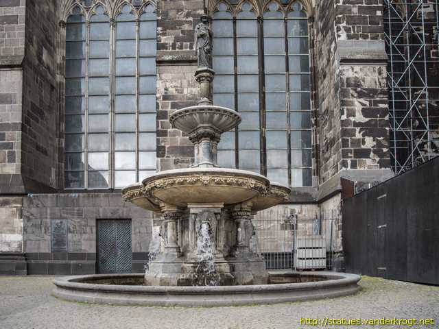 Köln /  Petrusbrunnen