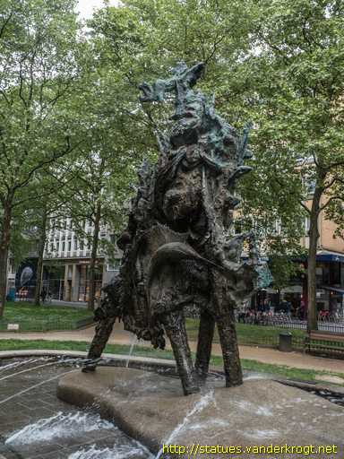 Köln /  Gothaer Brunnen