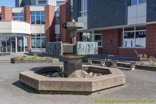 Simmerath /  Rathausbrunnen
