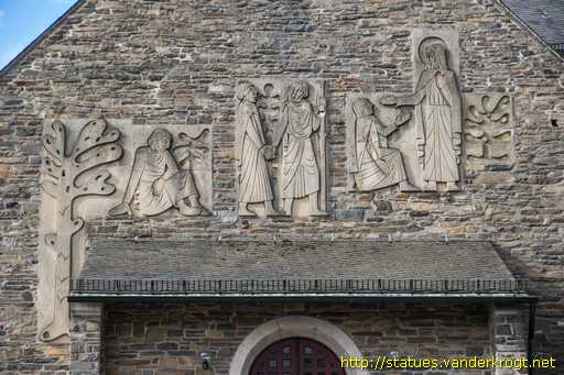 Mützenich /  St. Bartholomäus Reliefs
