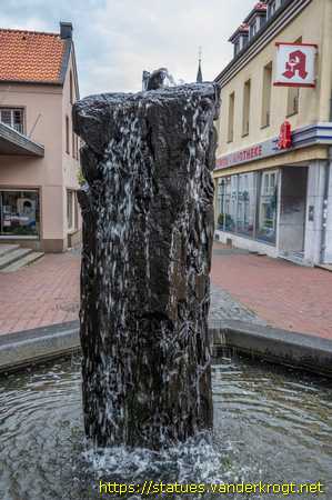 Straelen /  Brunnen "Früchte des Straelener Raumes"
