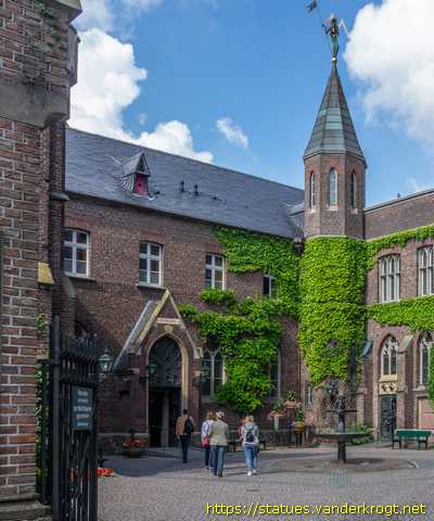 Kevelaer /  Portal der Beichtkapelle