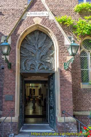 Kevelaer /  Portal der Beichtkapelle