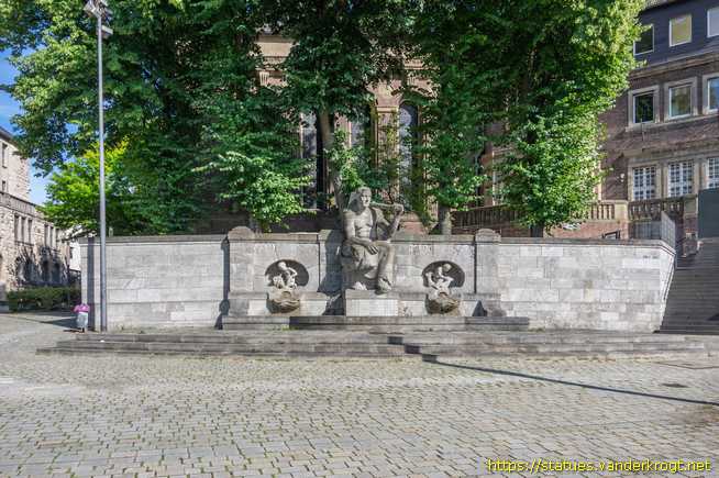 Essen /  Jahrhundertbrunnen