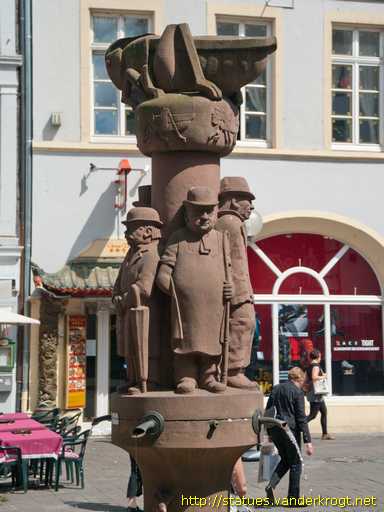 Trier /  Heuschreckbrunnen