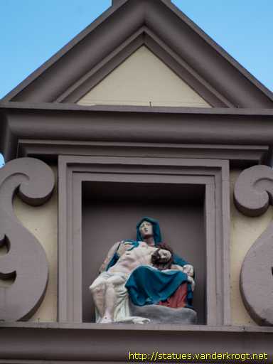 Trier /  Pieta