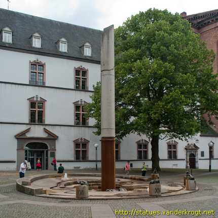 Trier /  Wasseruhrbrunnen