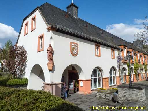 Bernkastel-Kues /  Maria mit Kind