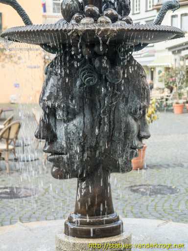 Bernkastel-Kues /  Karlsbader Brunnen