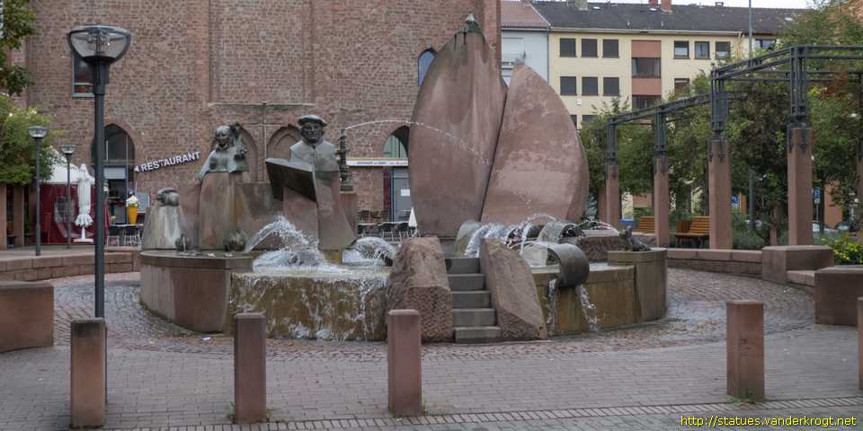 Ludwigshafen am Rhein /  Lutherbrunnen