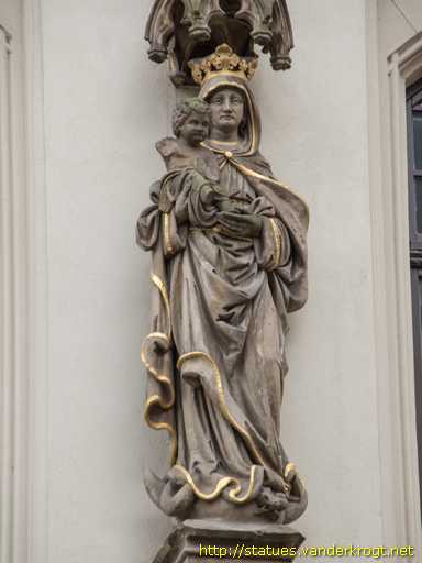 Magdeburg /  Maria mit Kind