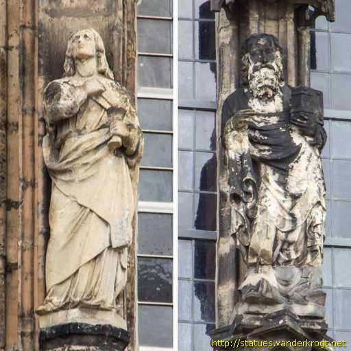 Magdeburg /  Heiligenstatuen an der Johanneskirche