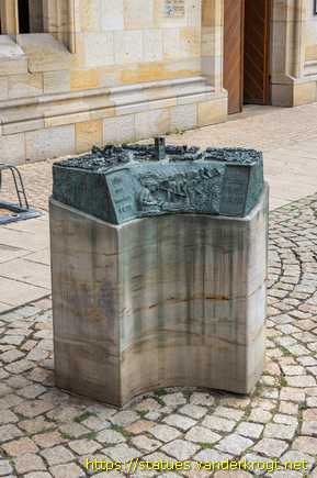 Halberstadt /  Denkmal für die Trümmerfrauen