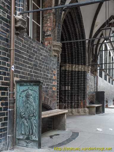 Lübeck /  Beischlagwange und Türbeschlag