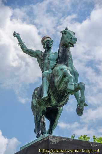 Saarbrücken /  Ulanendenkmal