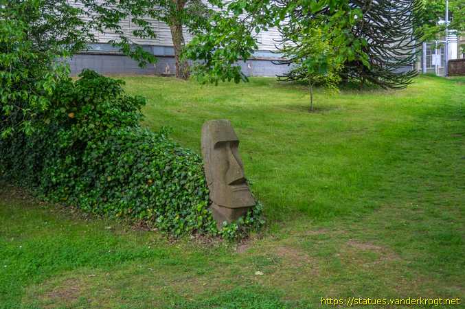 Saarbrücken /  Moai-Skulptur