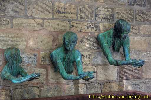 Saarlouis /  Brunnen "Lebenslauf des Menschen"